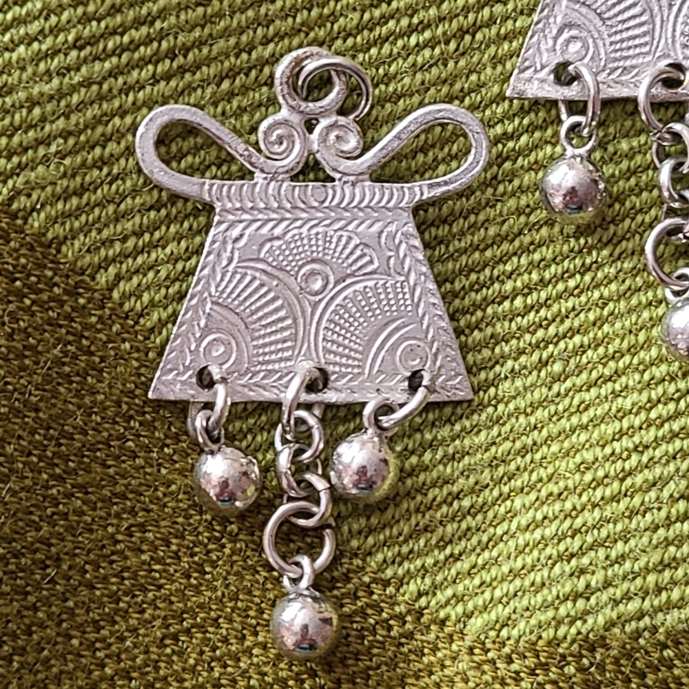 Hmong Phiaj Silver Tone Spirit Lock Pendants with beads. Jewelry/Crafts. - Picture 5 of 9